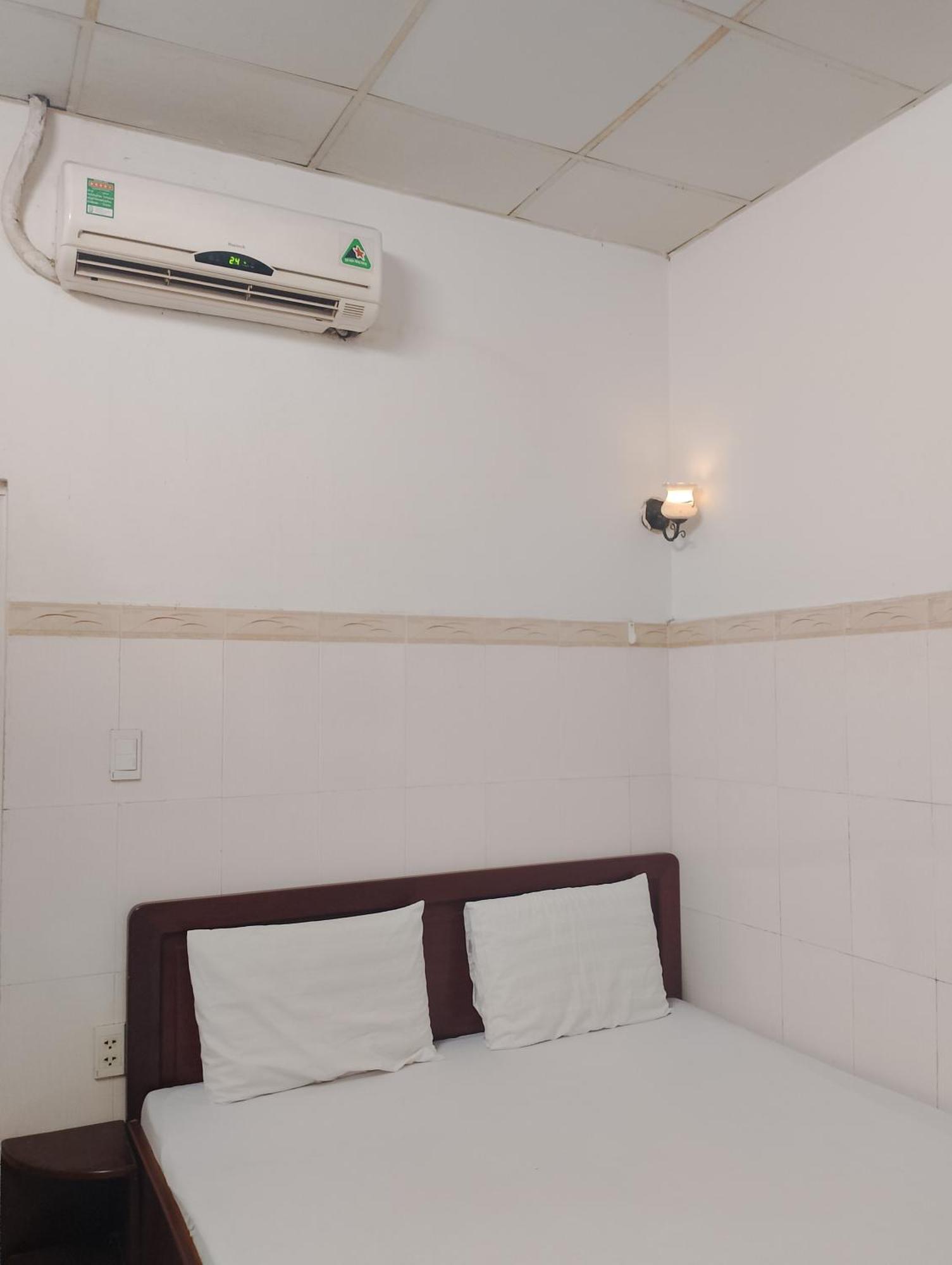 Hotel Van Do Ho Chi Minh City Exterior photo